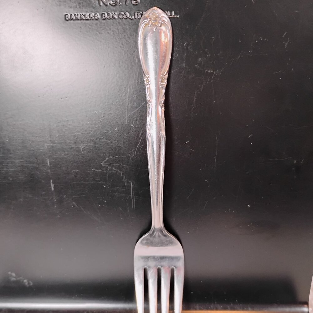 vintage Superior Stainless steel salad fork x1 prob Chapel Hill pattern 1970s
